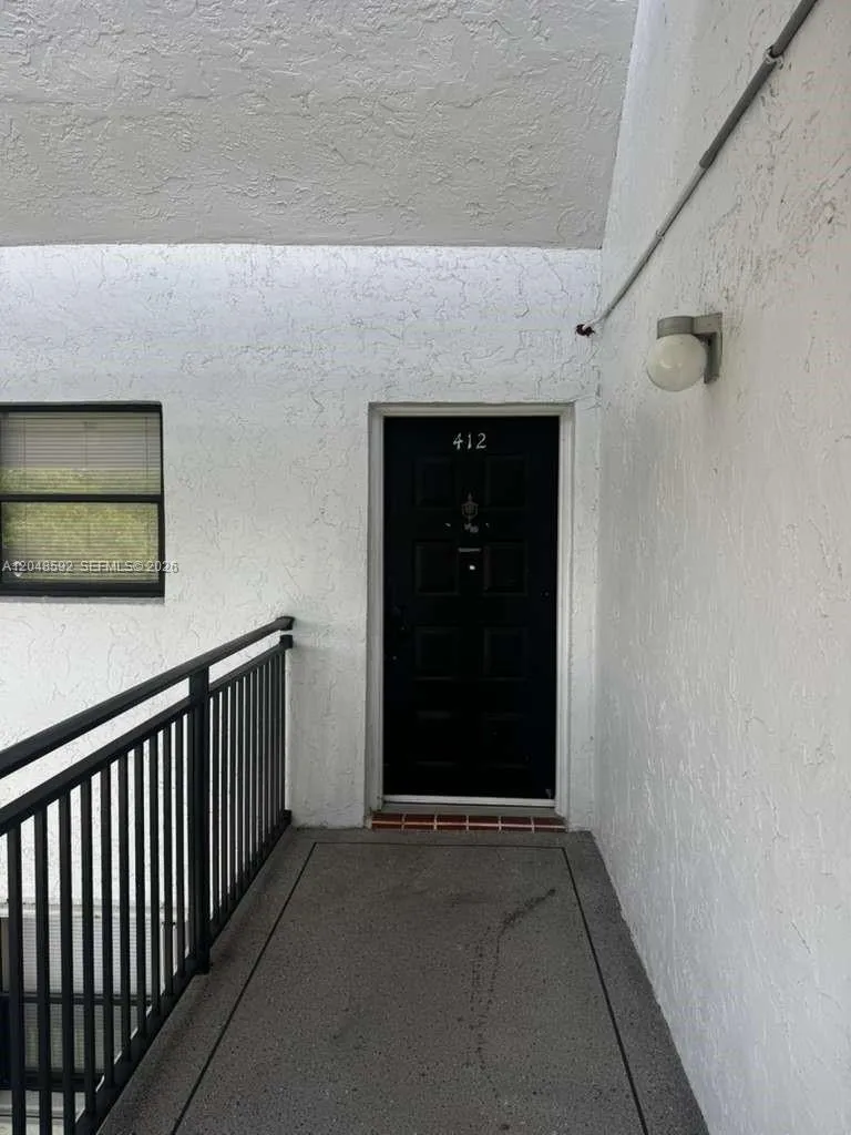 16171 Blatt Blvd #412 Weston, FL 33326