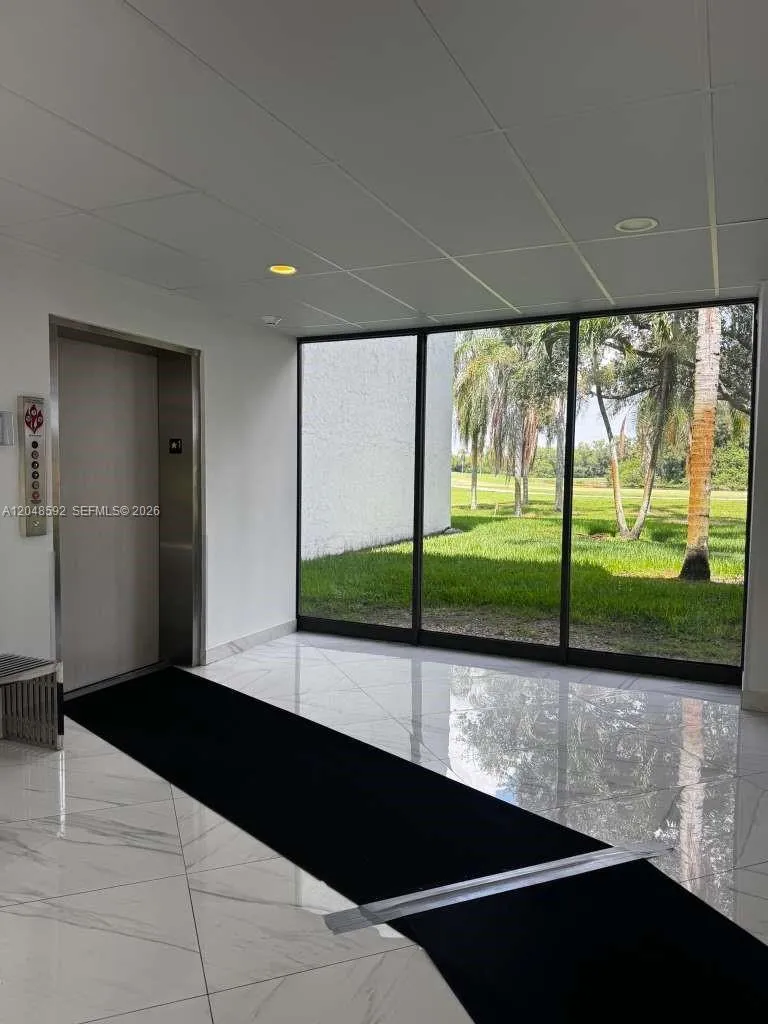 16171 Blatt Blvd #412 Weston, FL 33326