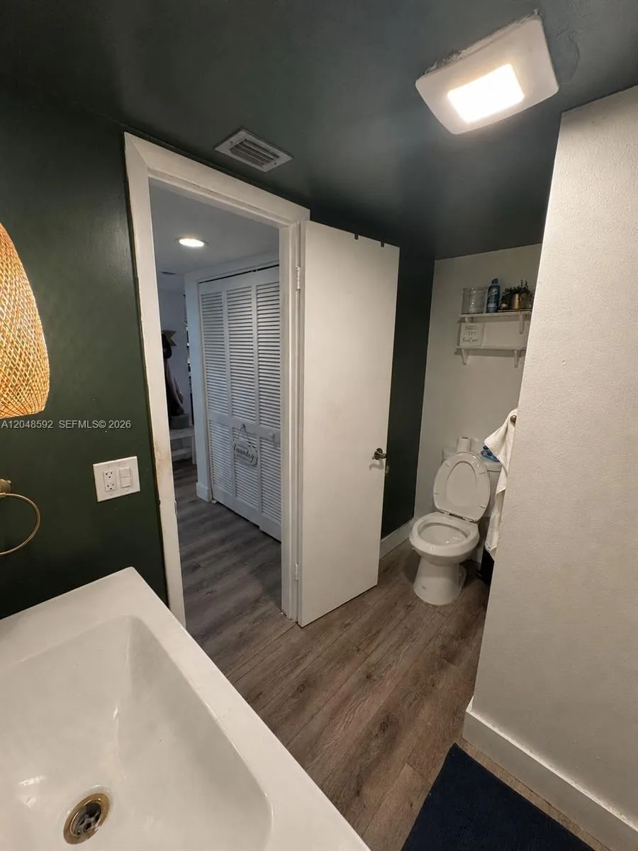 16171 Blatt Blvd #412 Weston, FL 33326