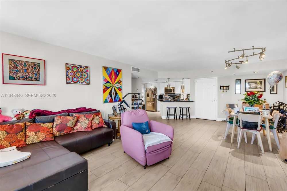 2351 Douglas Rd #1101 Miami, FL 33145