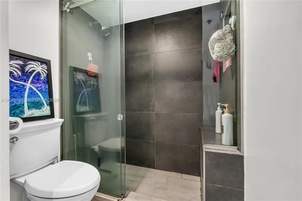 2351 Douglas Rd #1101 Miami, FL 33145