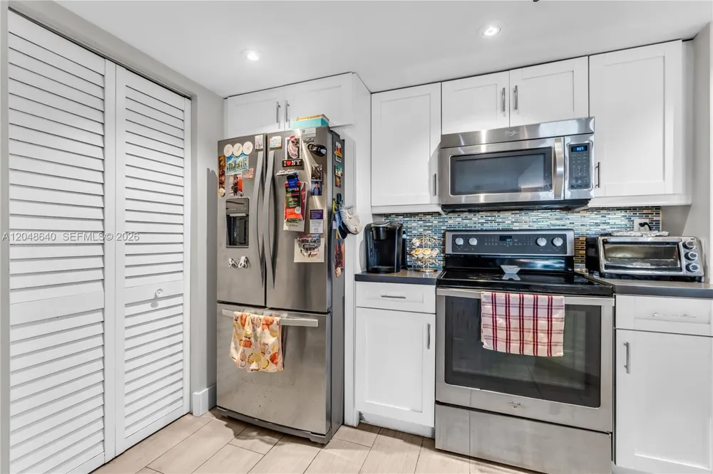 2351 Douglas Rd #1101 Miami, FL 33145