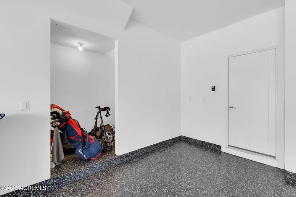 27 Linder Court Middletown, NJ 07748