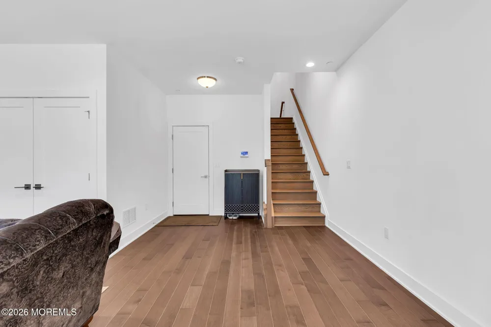27 Linder Court Middletown, NJ 07748