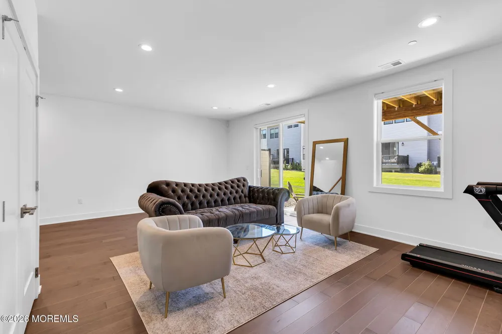 27 Linder Court Middletown, NJ 07748