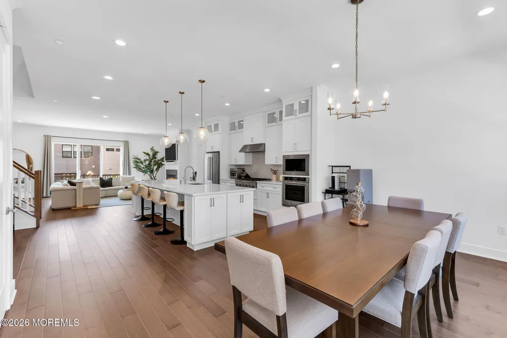 27 Linder Court Middletown, NJ 07748