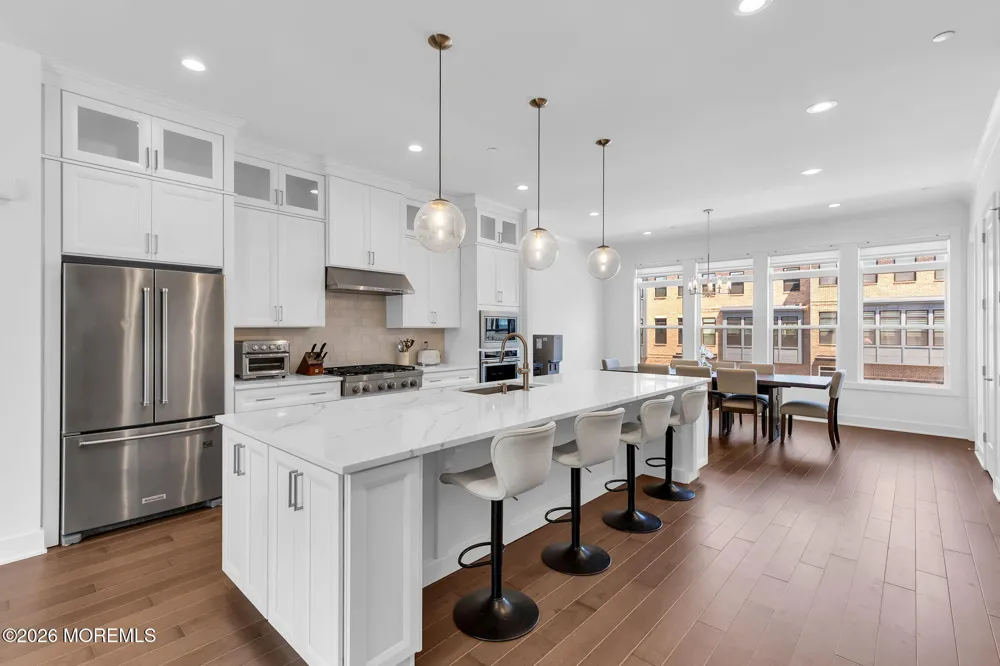 27 Linder Court Middletown, NJ 07748