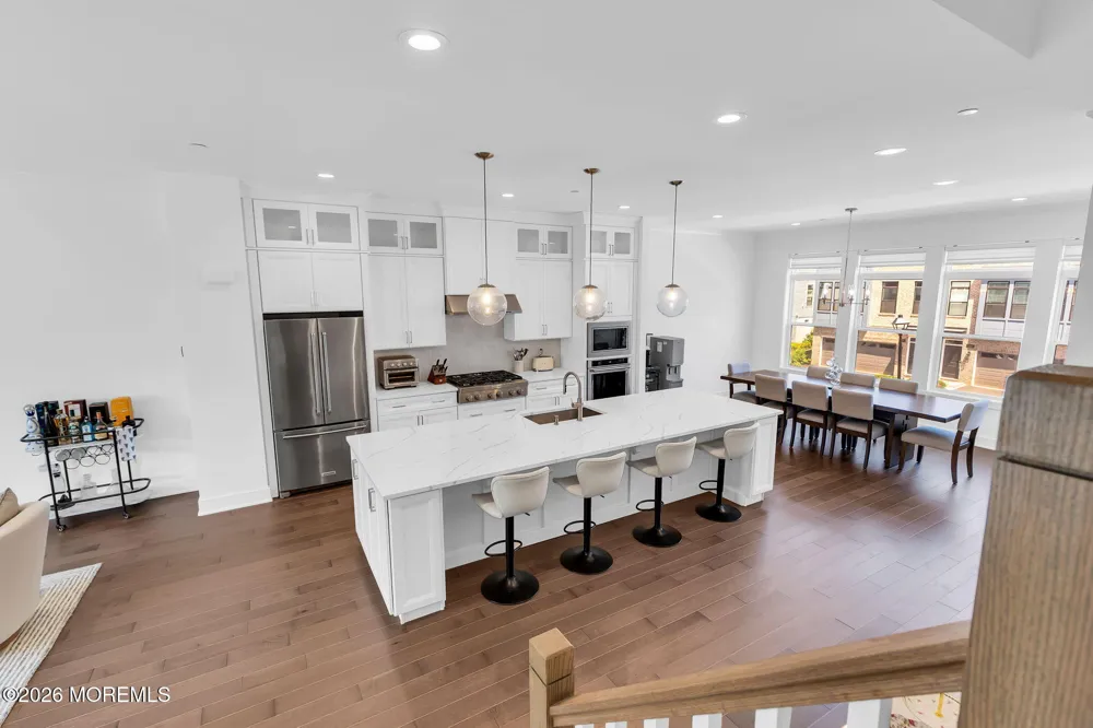 27 Linder Court Middletown, NJ 07748