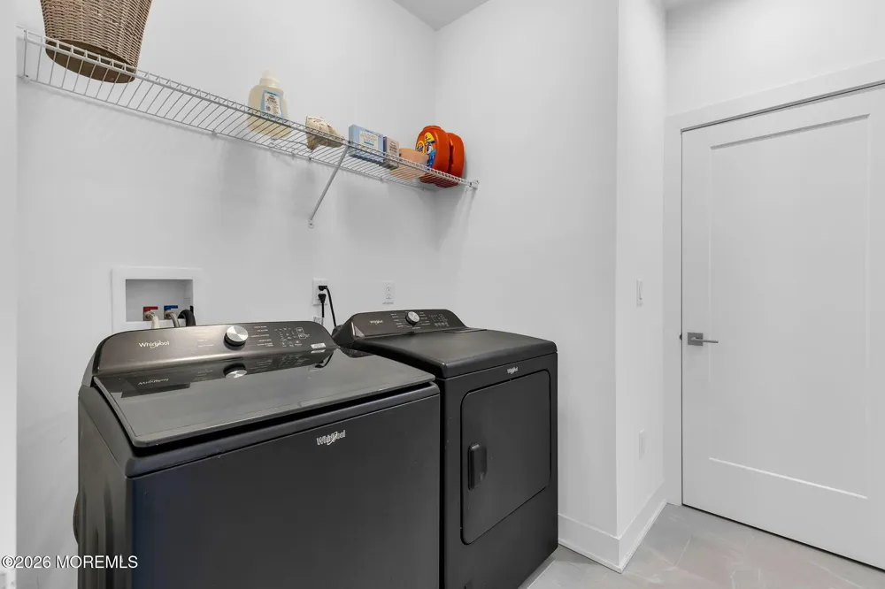 27 Linder Court Middletown, NJ 07748
