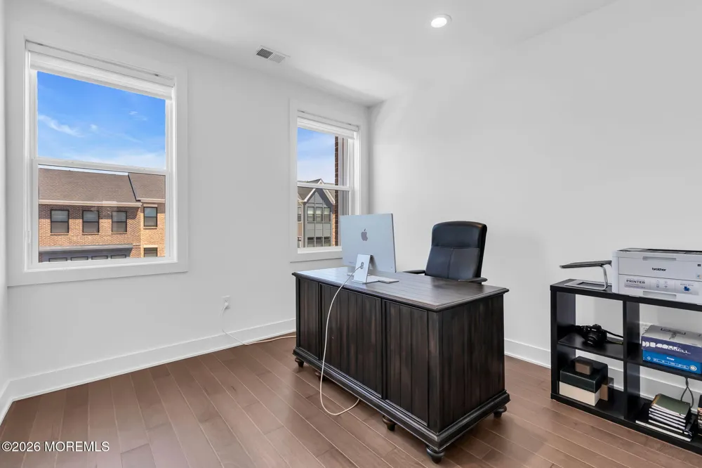 27 Linder Court Middletown, NJ 07748