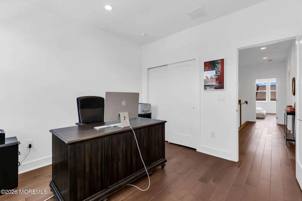 27 Linder Court Middletown, NJ 07748