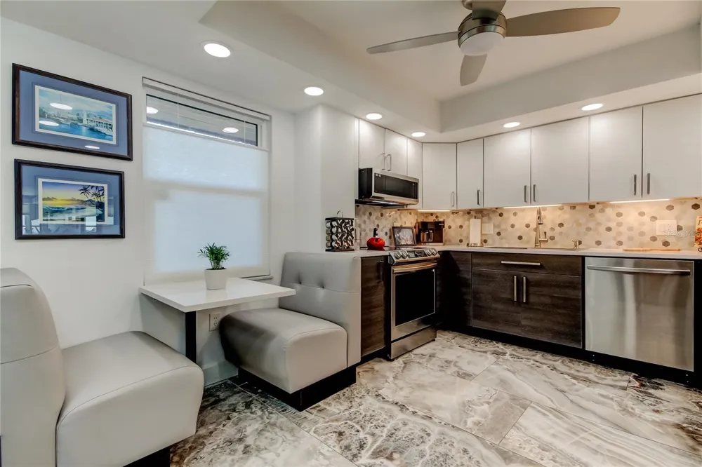 5200 BRITTANY DRIVE S #204 St Petersburg, FL 33715