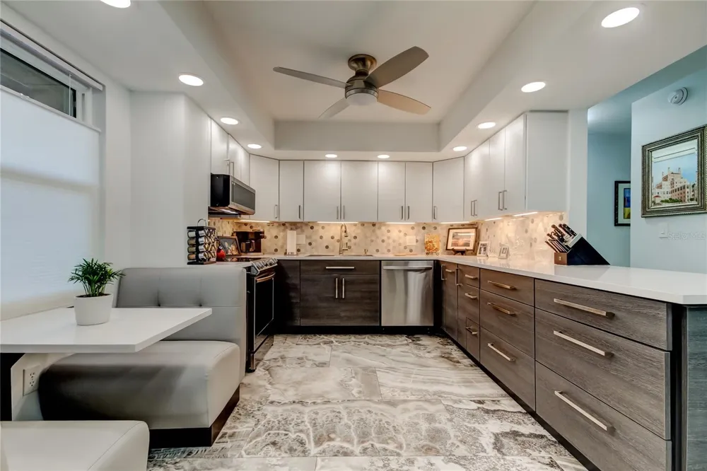 5200 BRITTANY DRIVE S #204 St Petersburg, FL 33715