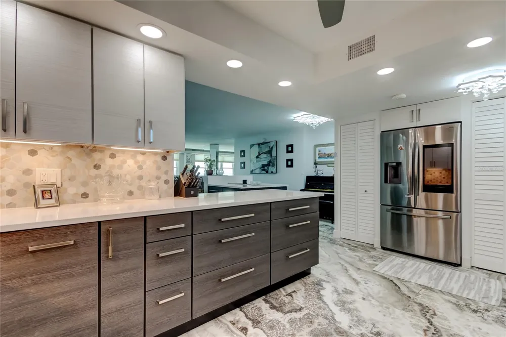 5200 BRITTANY DRIVE S #204 St Petersburg, FL 33715