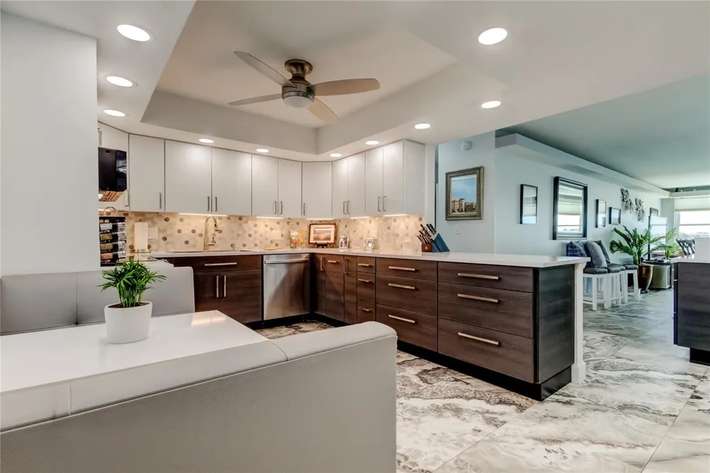 5200 BRITTANY DRIVE S #204 St Petersburg, FL 33715