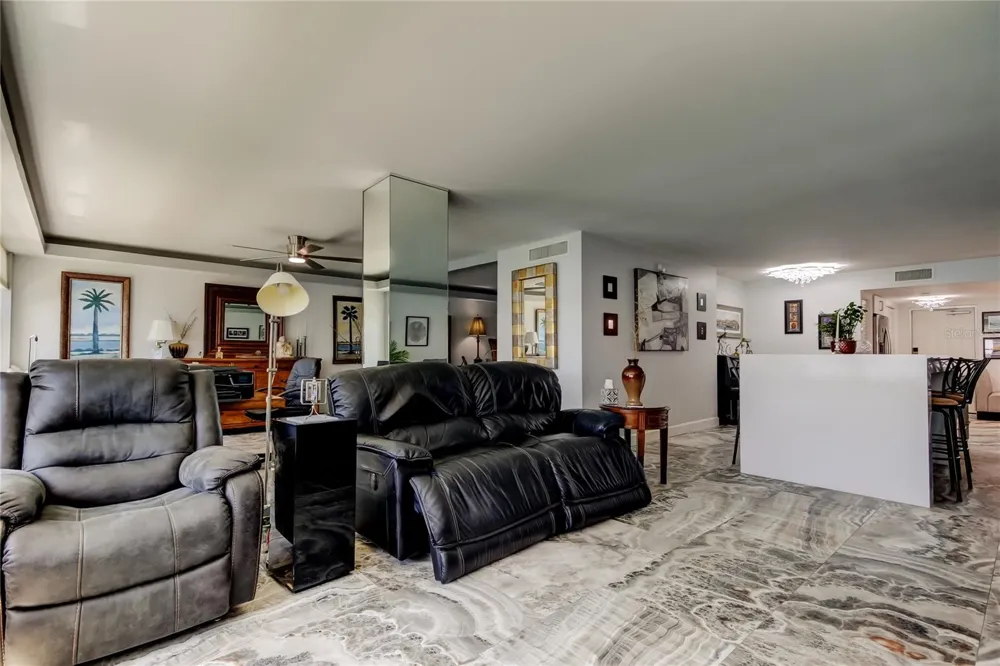 5200 BRITTANY DRIVE S #204 St Petersburg, FL 33715