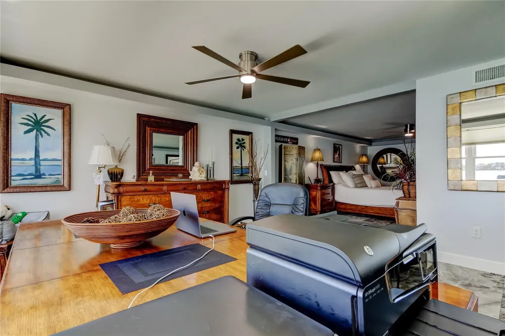 5200 BRITTANY DRIVE S #204 St Petersburg, FL 33715