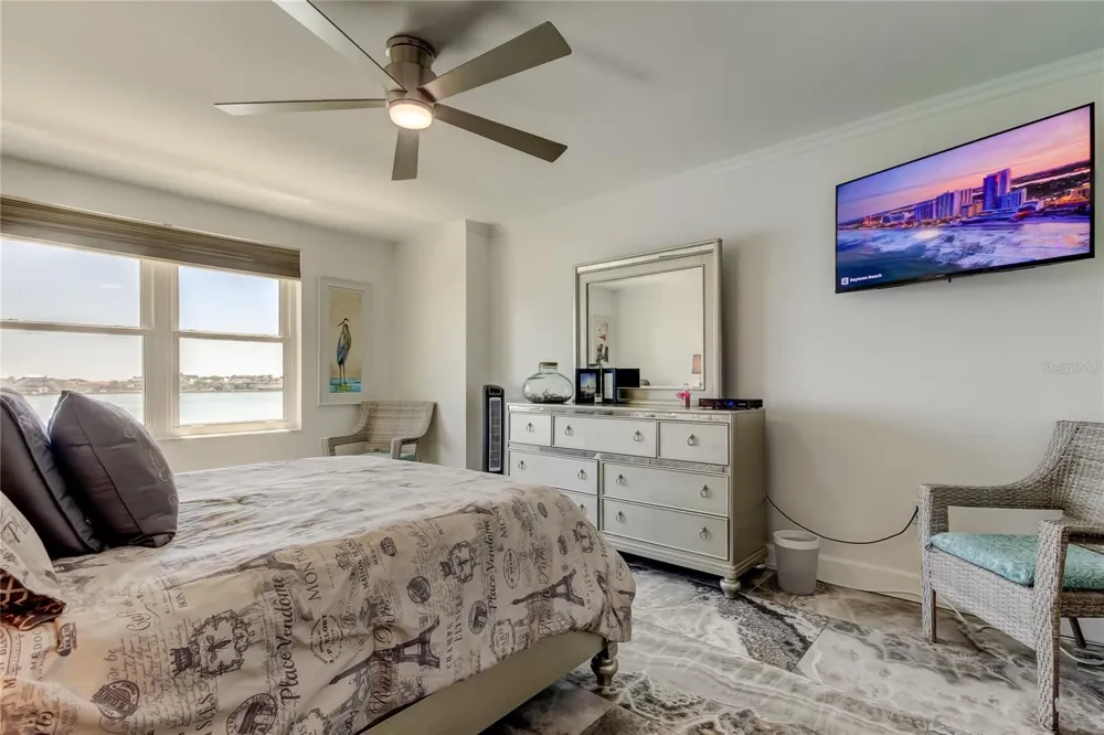 5200 BRITTANY DRIVE S #204 St Petersburg, FL 33715