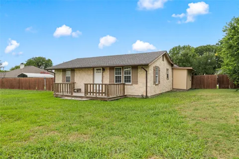 1305 S Robinson Drive