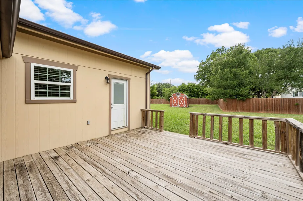 1305 S Robinson Drive Robinson, TX 76706