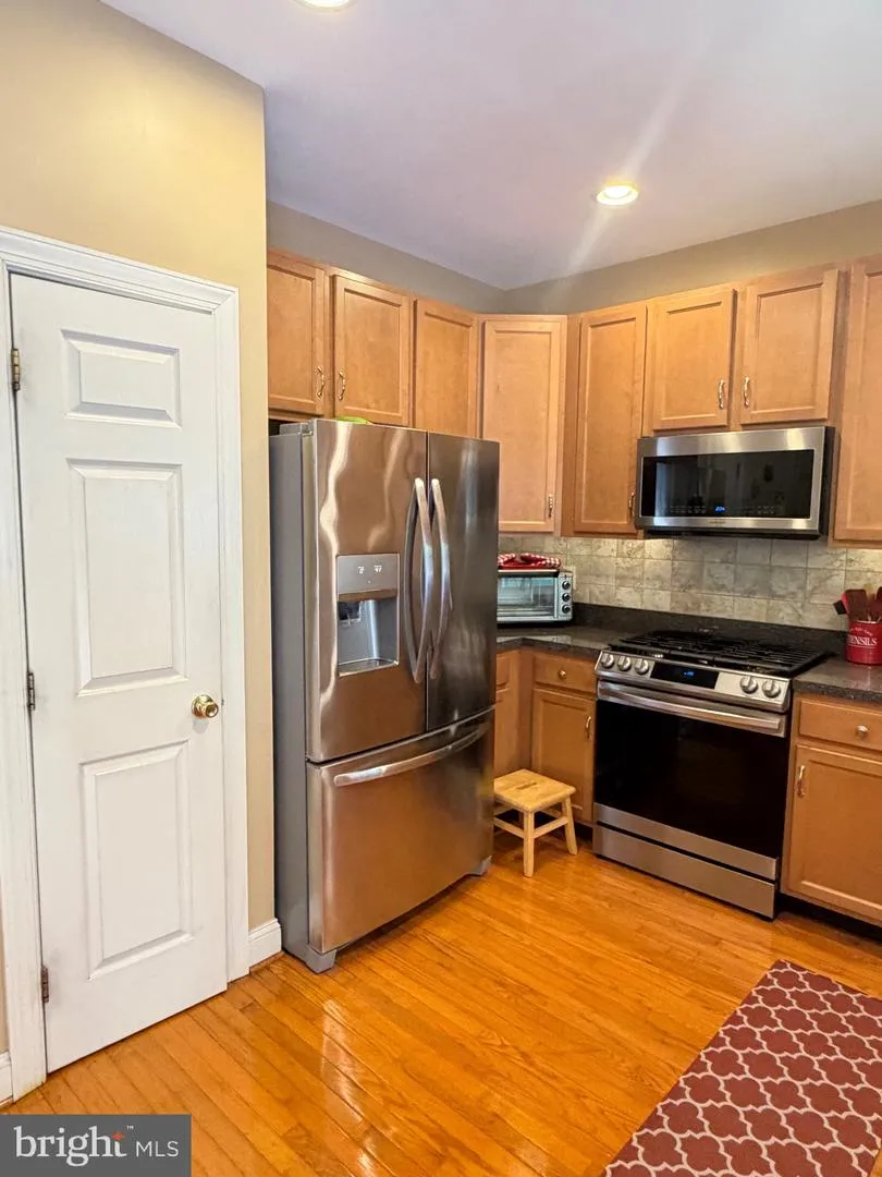 53 HOAG LANE Aston, PA 19014