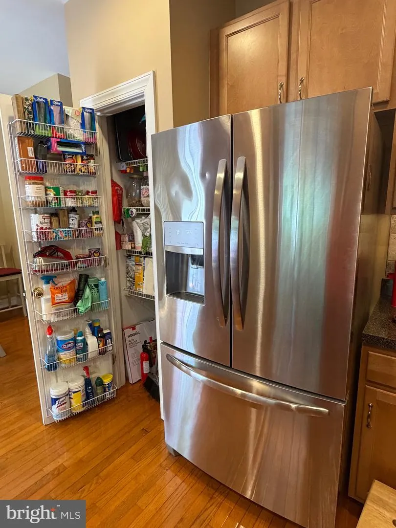 53 HOAG LANE Aston, PA 19014
