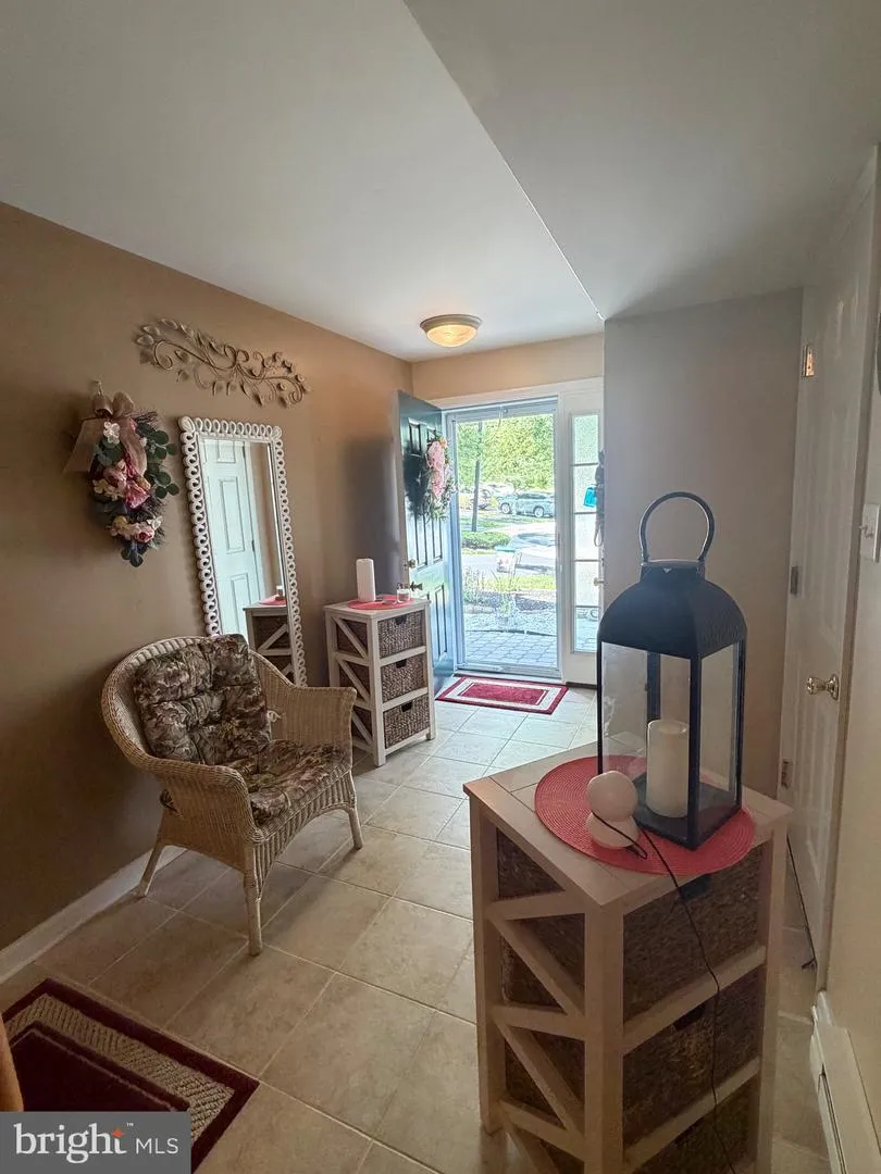 53 HOAG LANE Aston, PA 19014