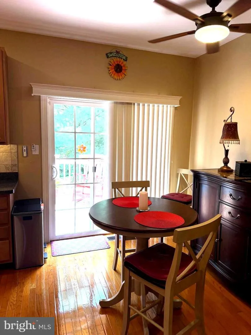 53 HOAG LANE Aston, PA 19014