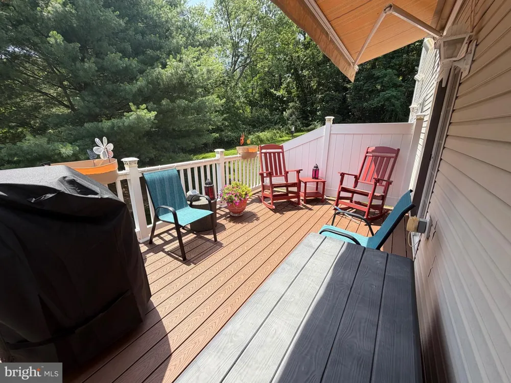 53 HOAG LANE Aston, PA 19014