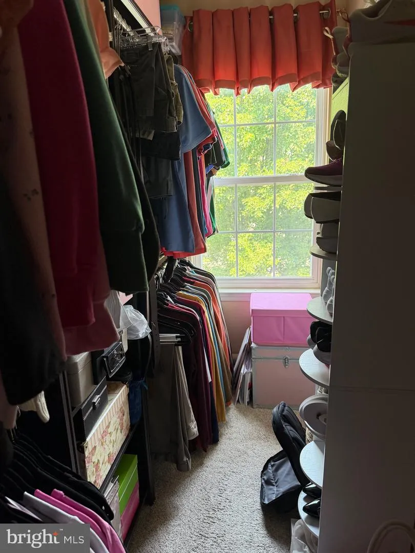 53 HOAG LANE Aston, PA 19014