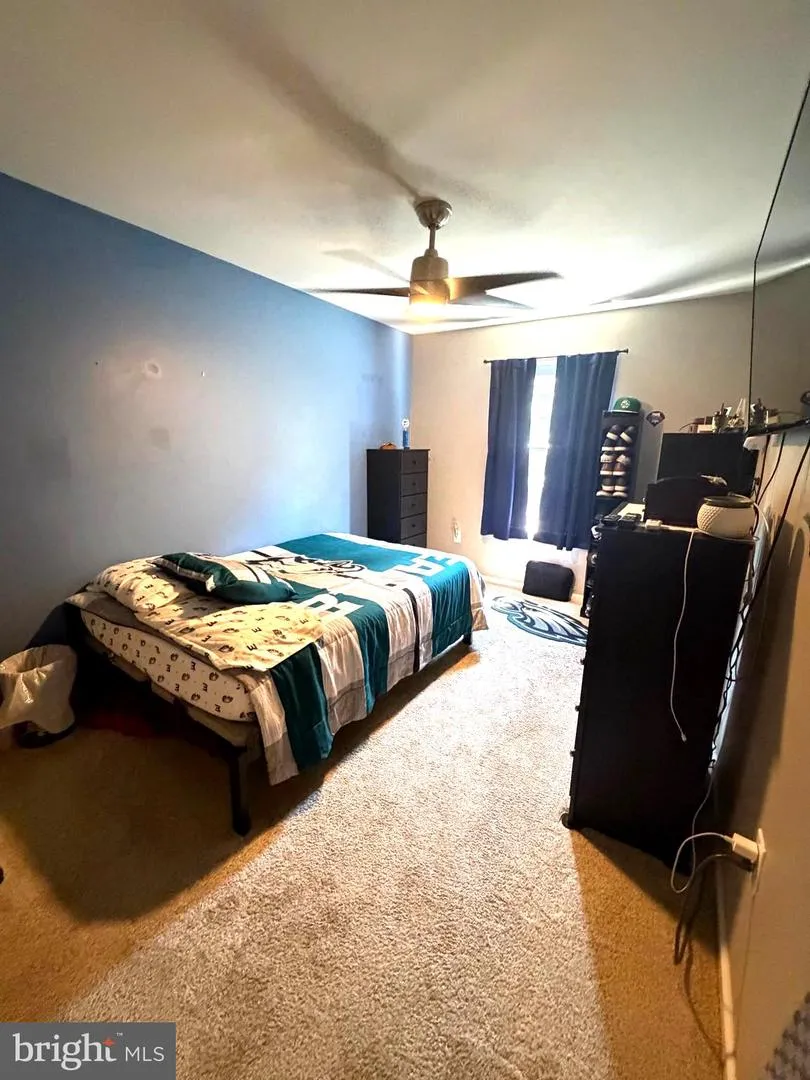 53 HOAG LANE Aston, PA 19014