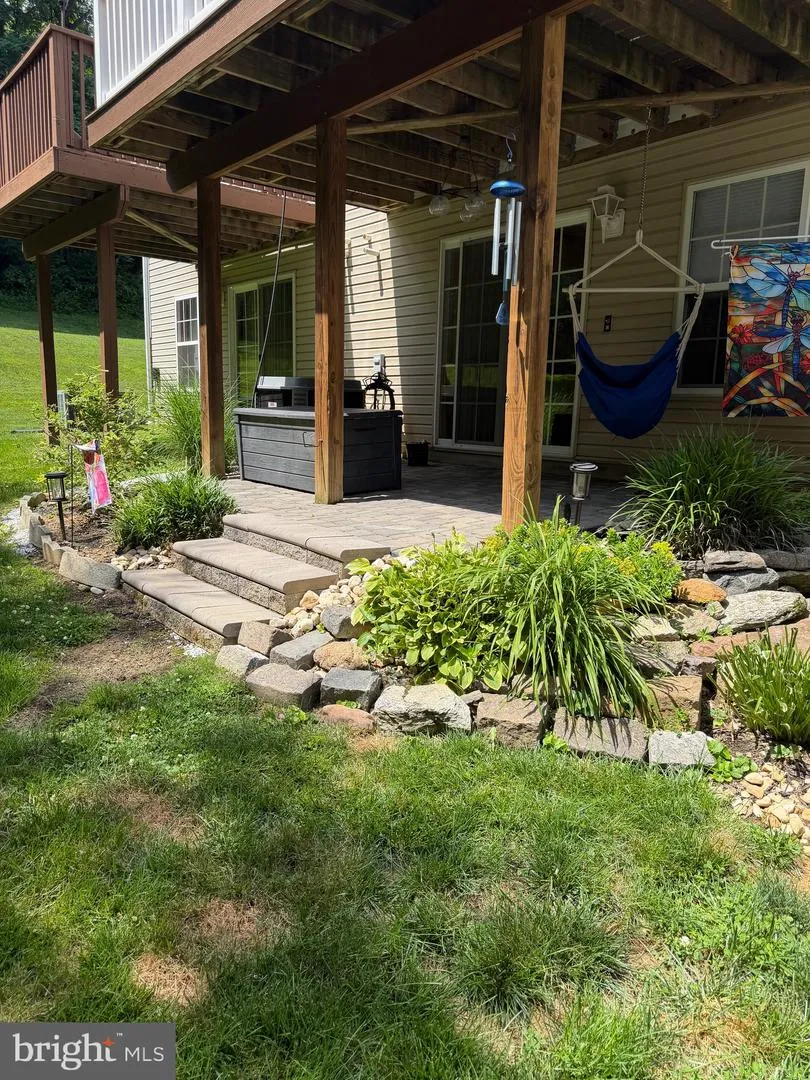 53 HOAG LANE Aston, PA 19014