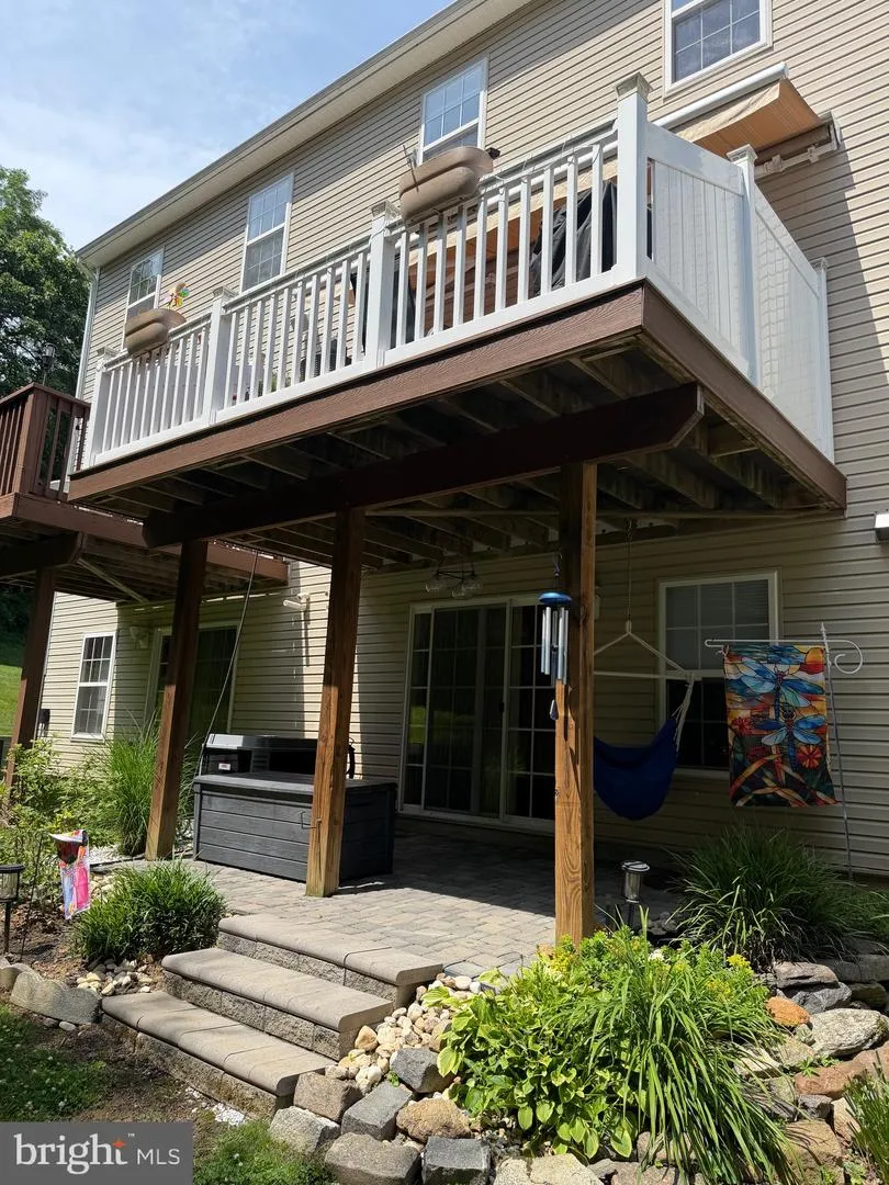 53 HOAG LANE Aston, PA 19014