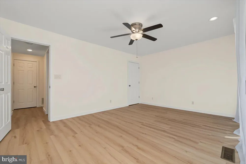 239 E CHELSEA CIRCLE Newtown Square, PA 19073