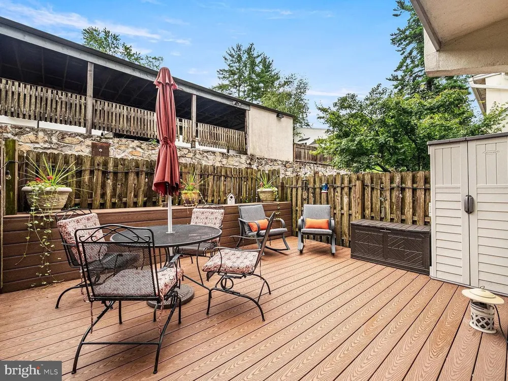 239 E CHELSEA CIRCLE Newtown Square, PA 19073