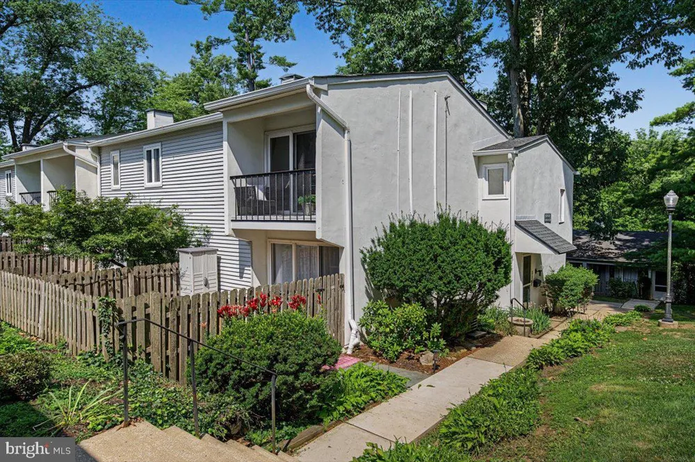 239 E CHELSEA CIRCLE Newtown Square, PA 19073