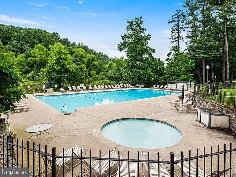 239 E CHELSEA CIRCLE Newtown Square, PA 19073