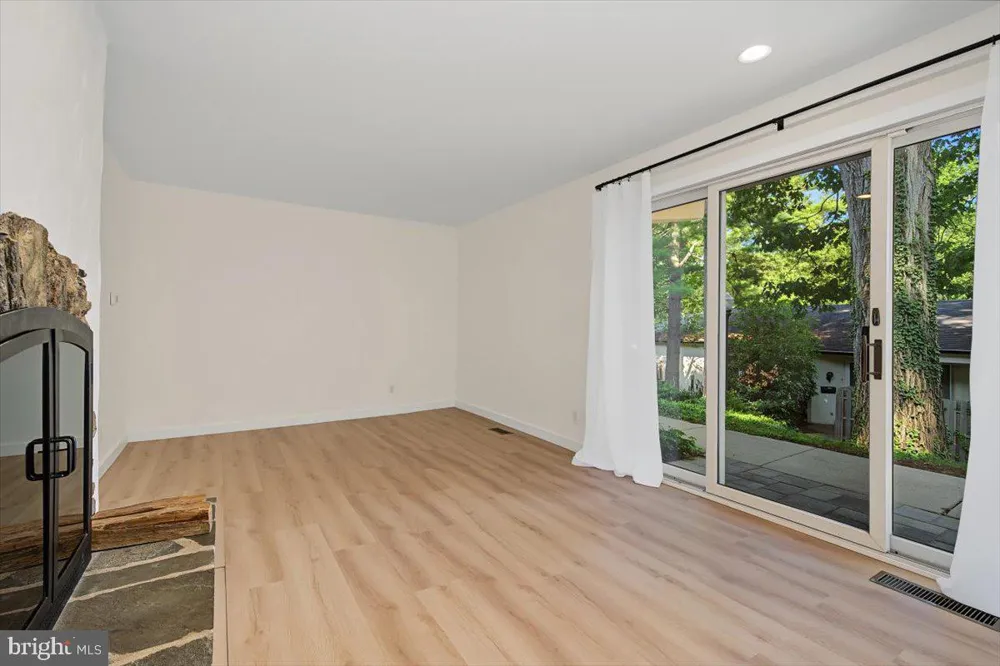 239 E CHELSEA CIRCLE Newtown Square, PA 19073