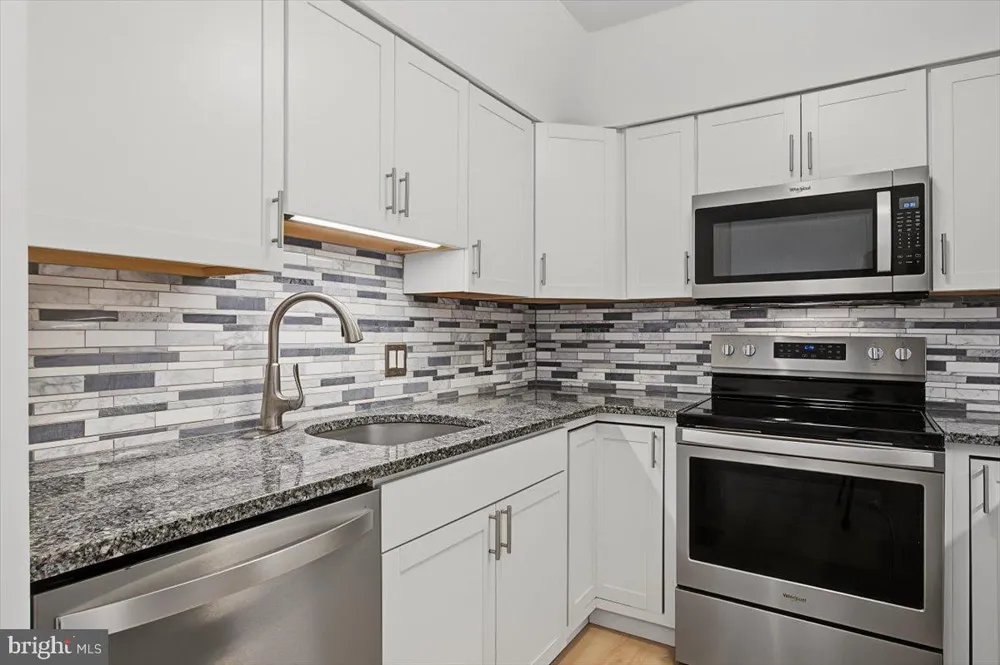 239 E CHELSEA CIRCLE Newtown Square, PA 19073