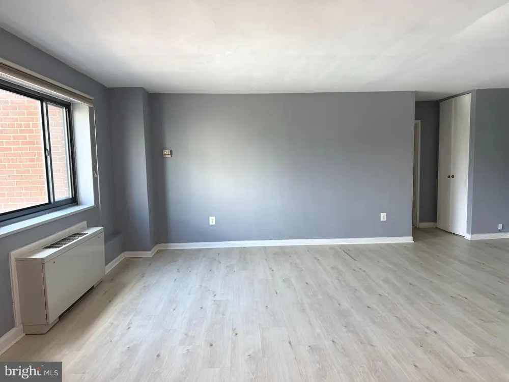 1300 S ARLINGTON RIDGE ROAD #512 Arlington, VA 22202
