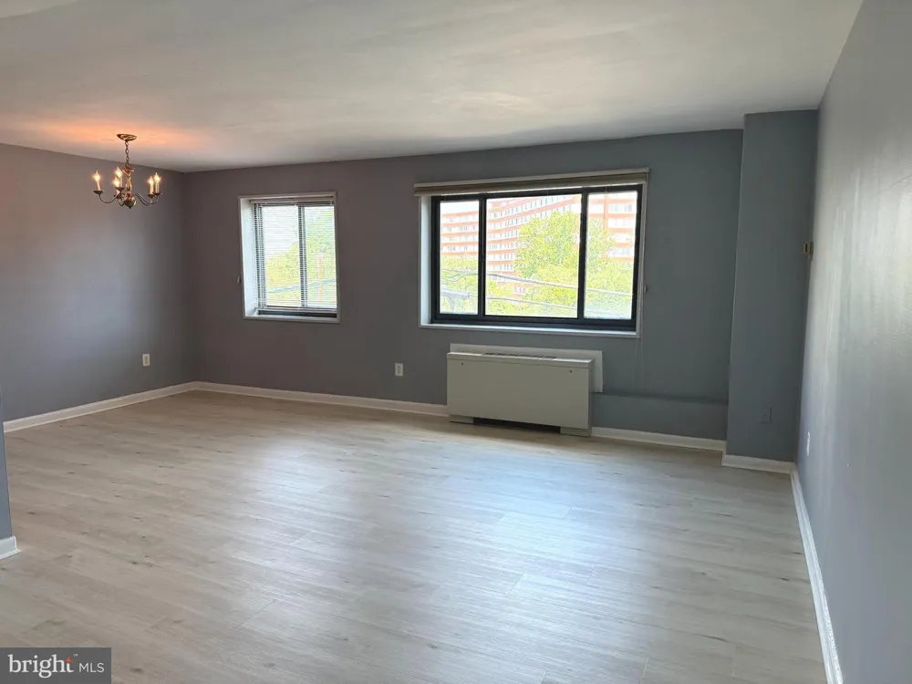 1300 S ARLINGTON RIDGE ROAD #512 Arlington, VA 22202