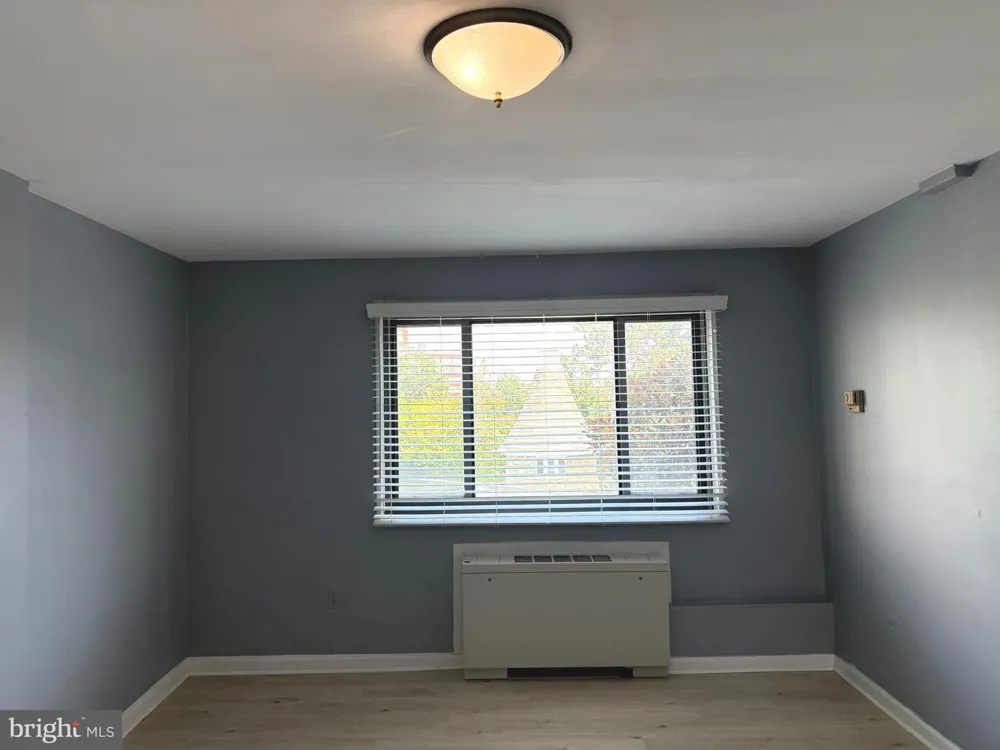 1300 S ARLINGTON RIDGE ROAD #512 Arlington, VA 22202