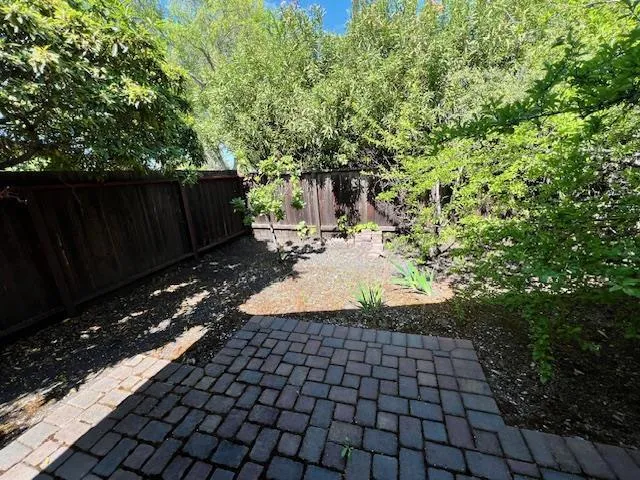 701 Christine Drive Palo Alto, CA 94303