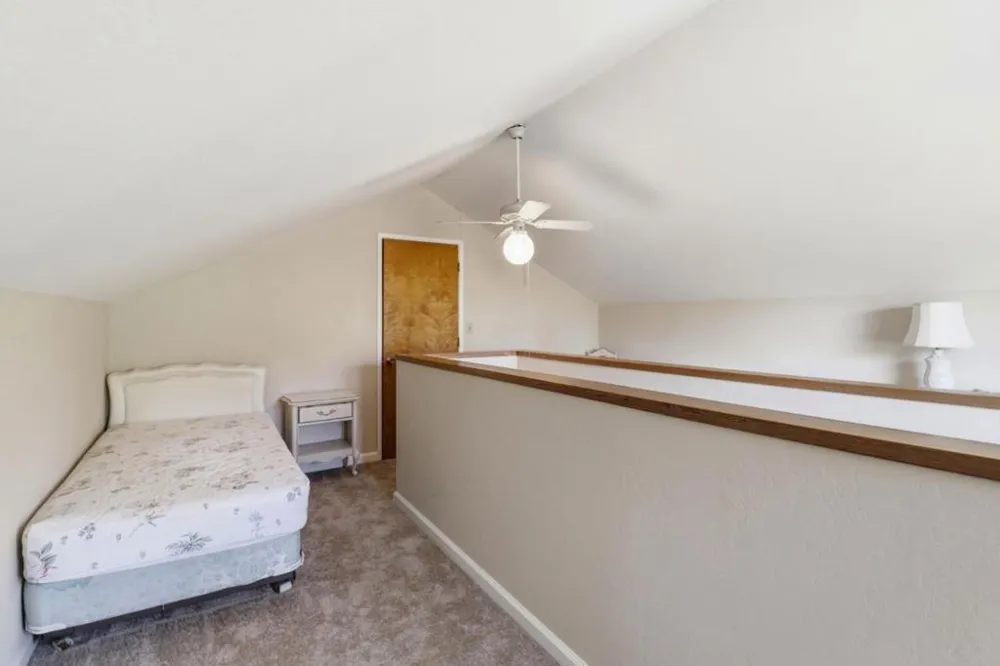 701 Christine Drive Palo Alto, CA 94303