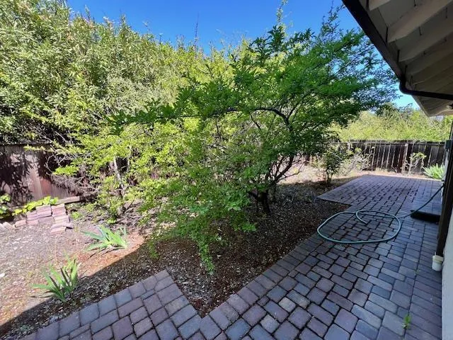 701 Christine Drive Palo Alto, CA 94303