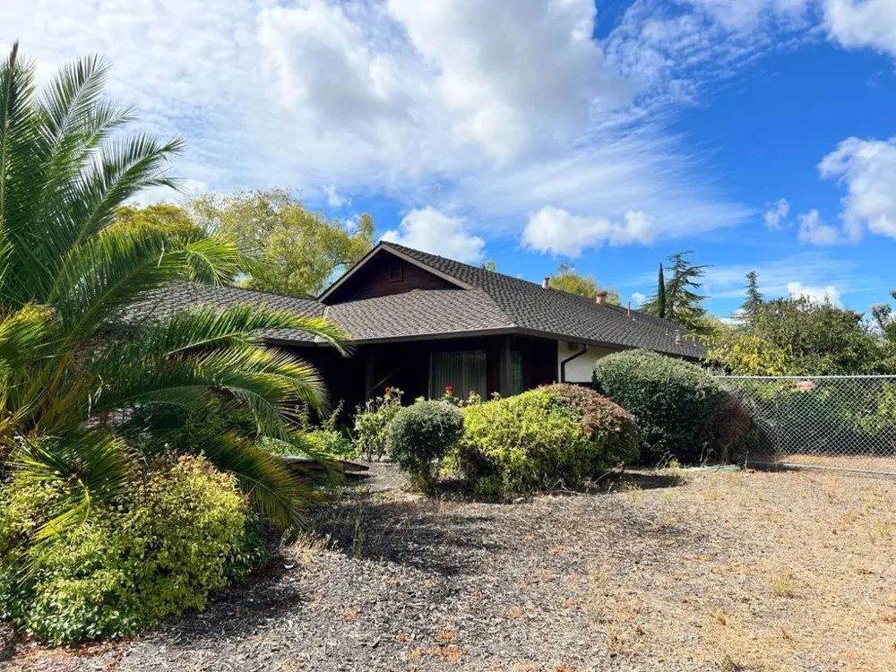 701 Christine Drive Palo Alto, CA 94303