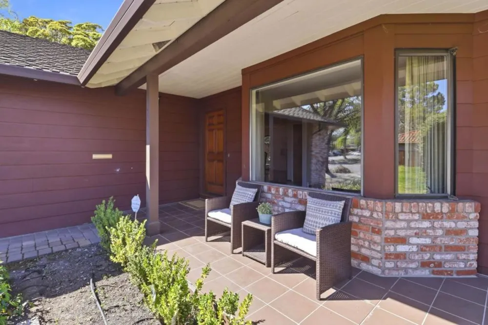 701 Christine Drive Palo Alto, CA 94303