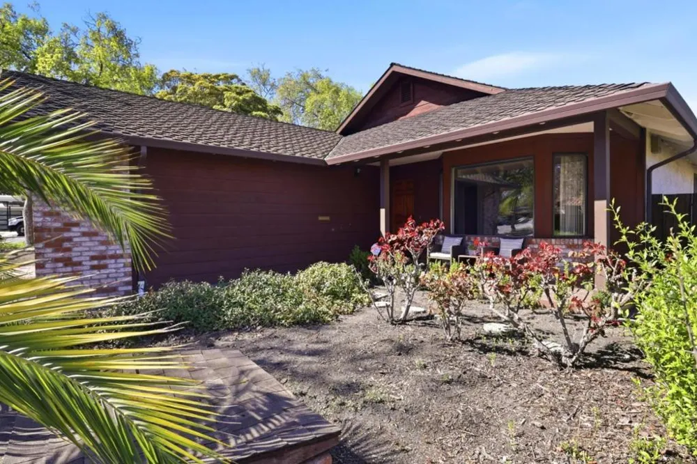 701 Christine Drive Palo Alto, CA 94303