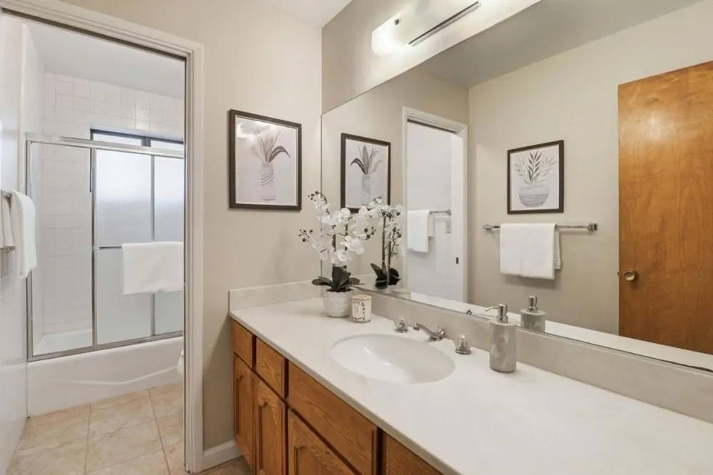 701 Christine Drive Palo Alto, CA 94303