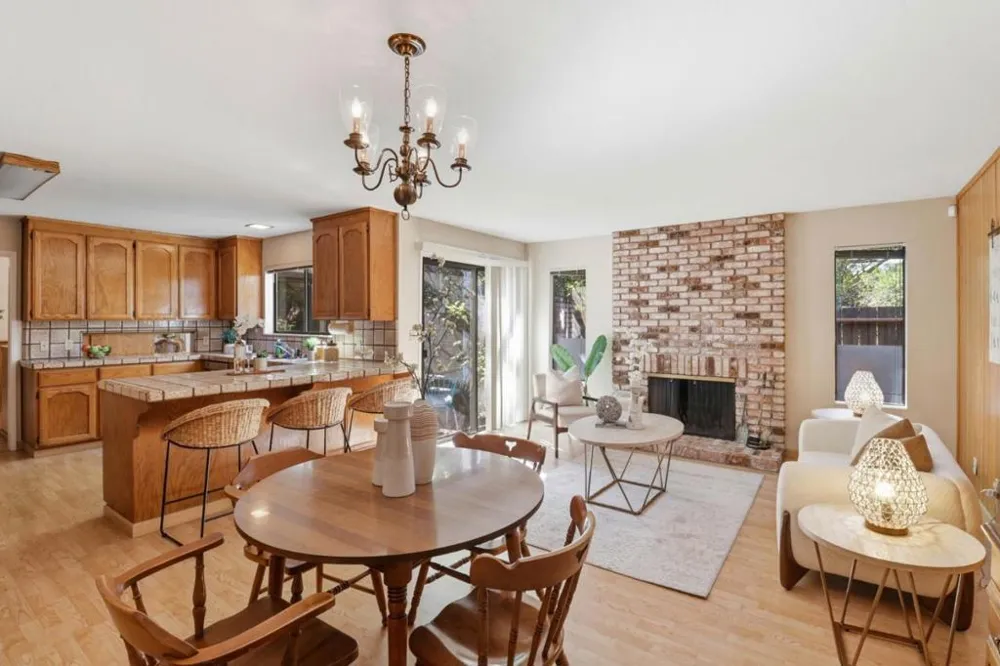 701 Christine Drive Palo Alto, CA 94303